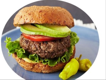 برغر لحم بالأفوكادو 